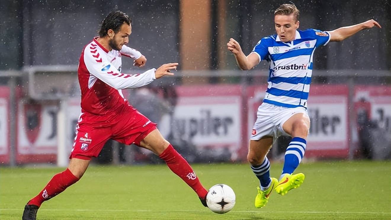 联巡回赛中 联巡回赛中