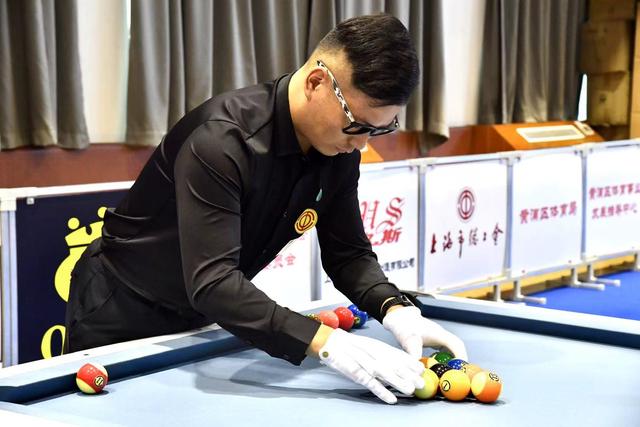 有交集的球 有交集的球