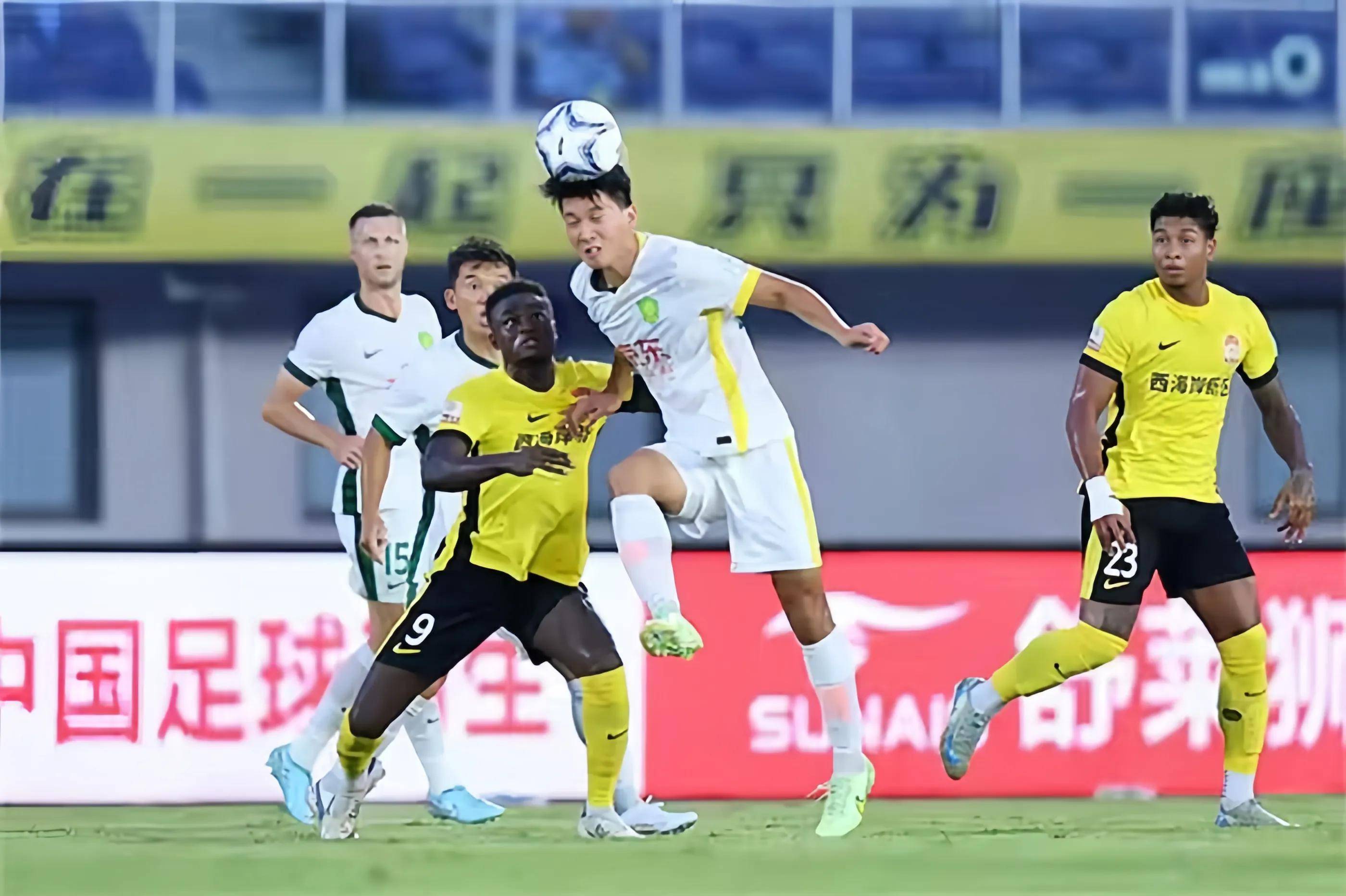 表现感到高 表现感到高